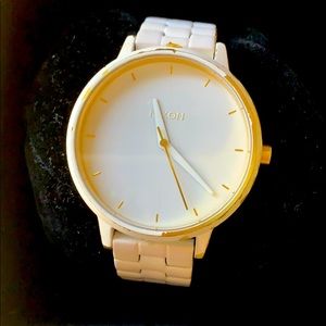 Nixon “The Kensington” watch